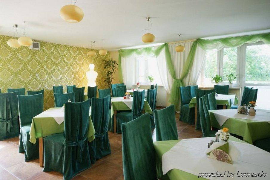 Hotel Wilanow Warszawa By Desilva Restaurace fotografie